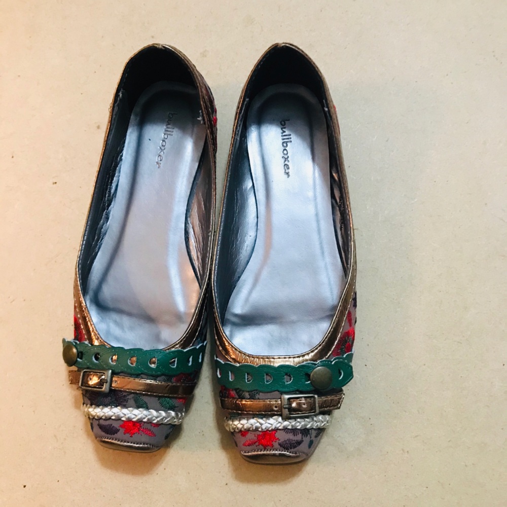 BullBoxer Shoes